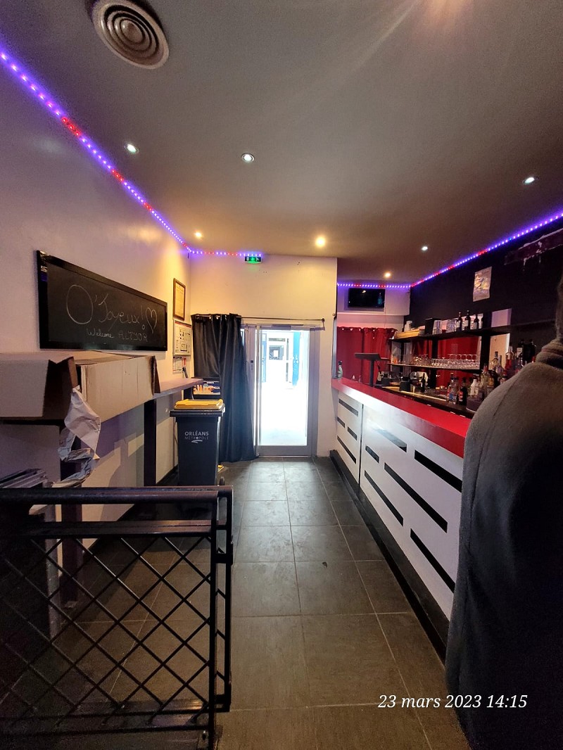 Agrandir la photo Bar à vendre - 179.0 m2 - 45 - Loiret