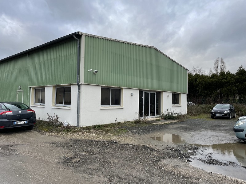 Agrandir la photo Local d'activité à vendre - 550.0 m2 - 45 - Loiret
