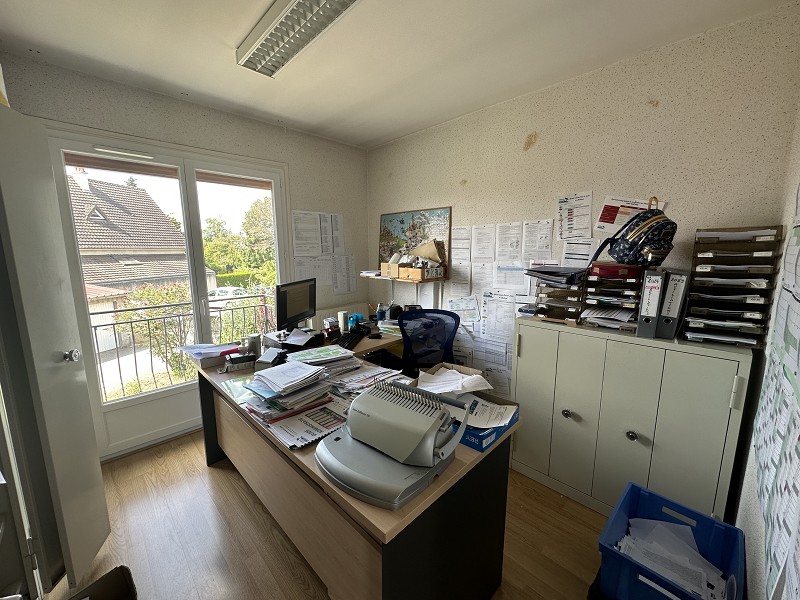 Agrandir la photo Bureaux à vendre - 240.0 m2 - 45 - Loiret