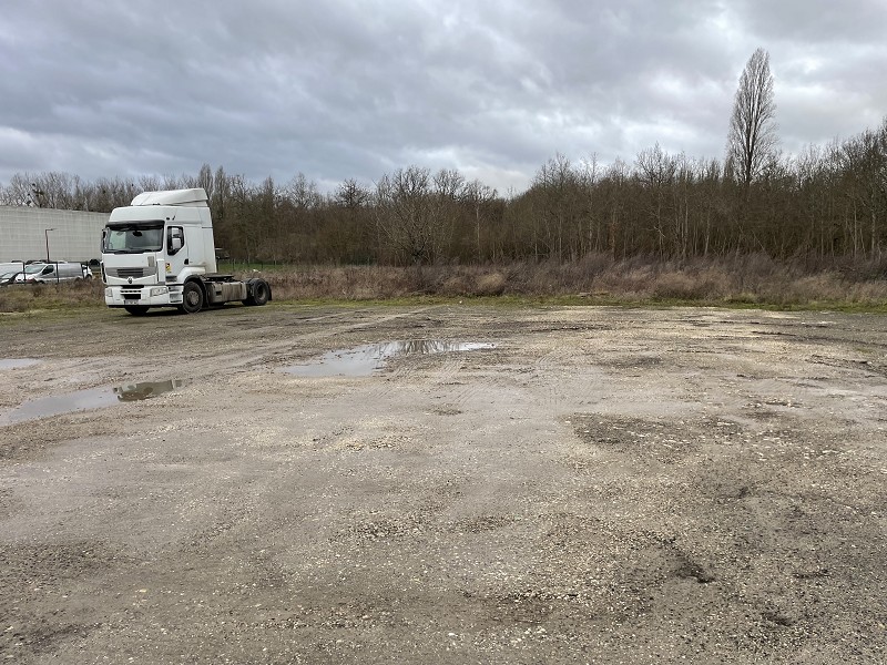 Agrandir la photo Local d'activité à vendre - 550.0 m2 - 45 - Loiret